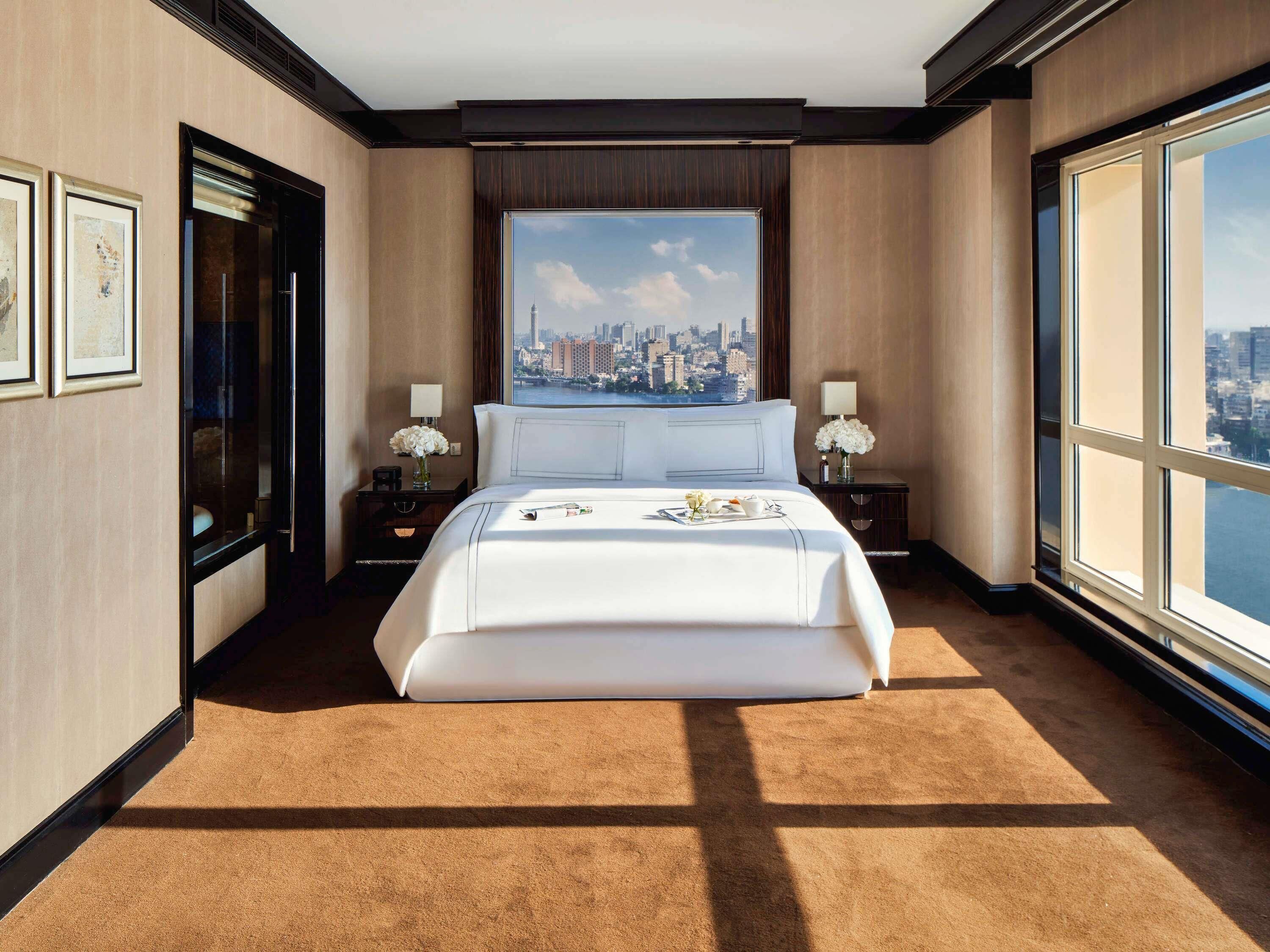 스위트 (Fairmont Gold Premium Nile View) | 고급 침구, 오리/거위털 이불, 필로우탑 침대, 미니바