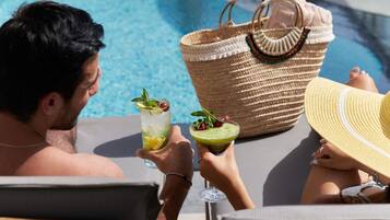 3 bares o lounges, lounge en el lobby