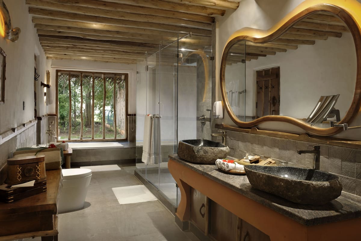 pool reserve | bathroom | separate bathtub and shower, hair dryer, towels