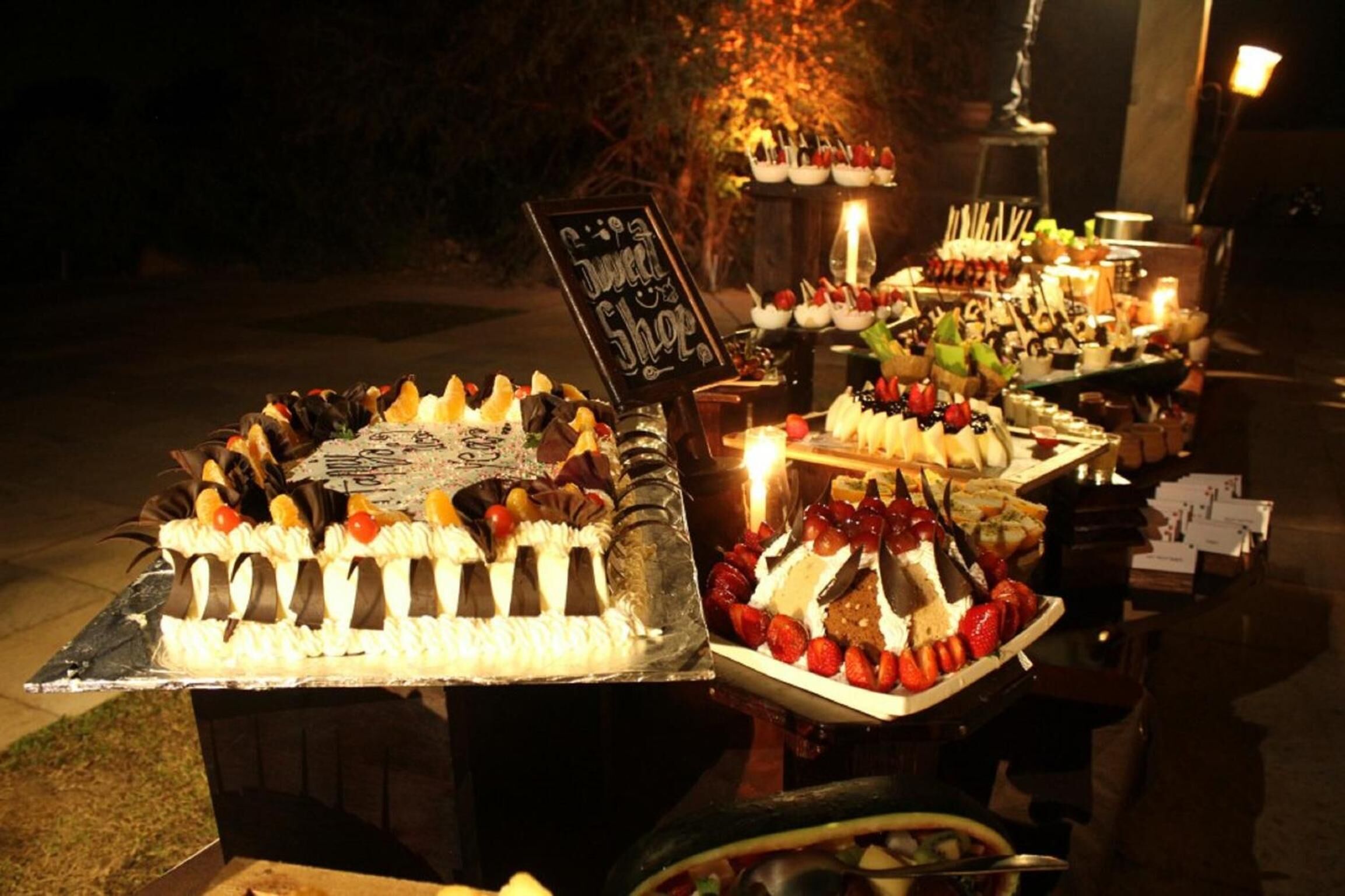 2 restaurants, breakfast, lunch, dinner served; indian cuisine