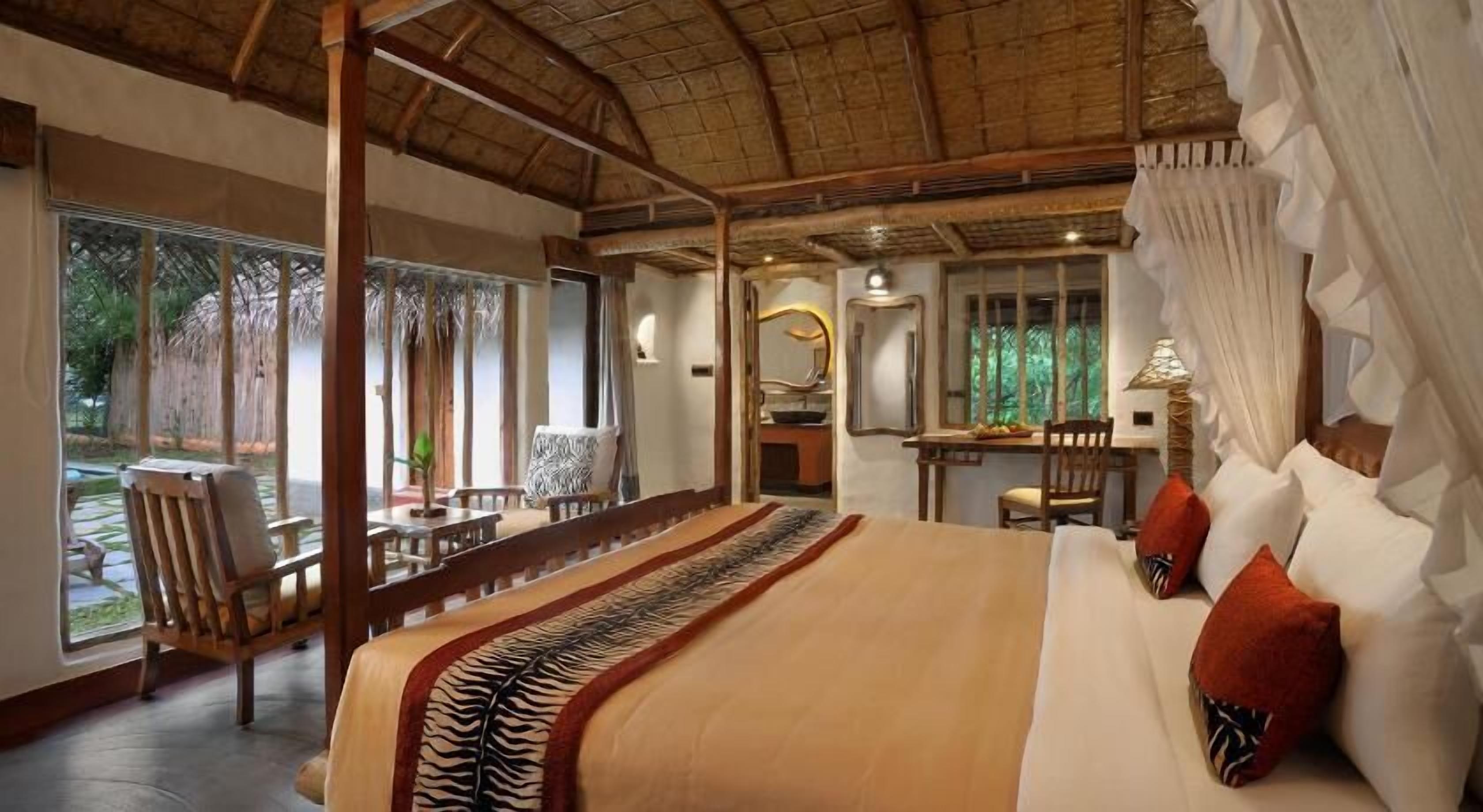1 bedroom, premium bedding, free minibar, in-room safe
