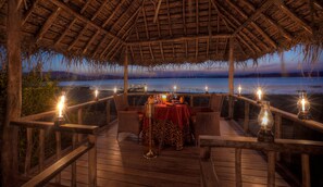 2 restaurants, breakfast, lunch, dinner served; Indian cuisine - Evolve Back, Kabini (Heggadadevankote)