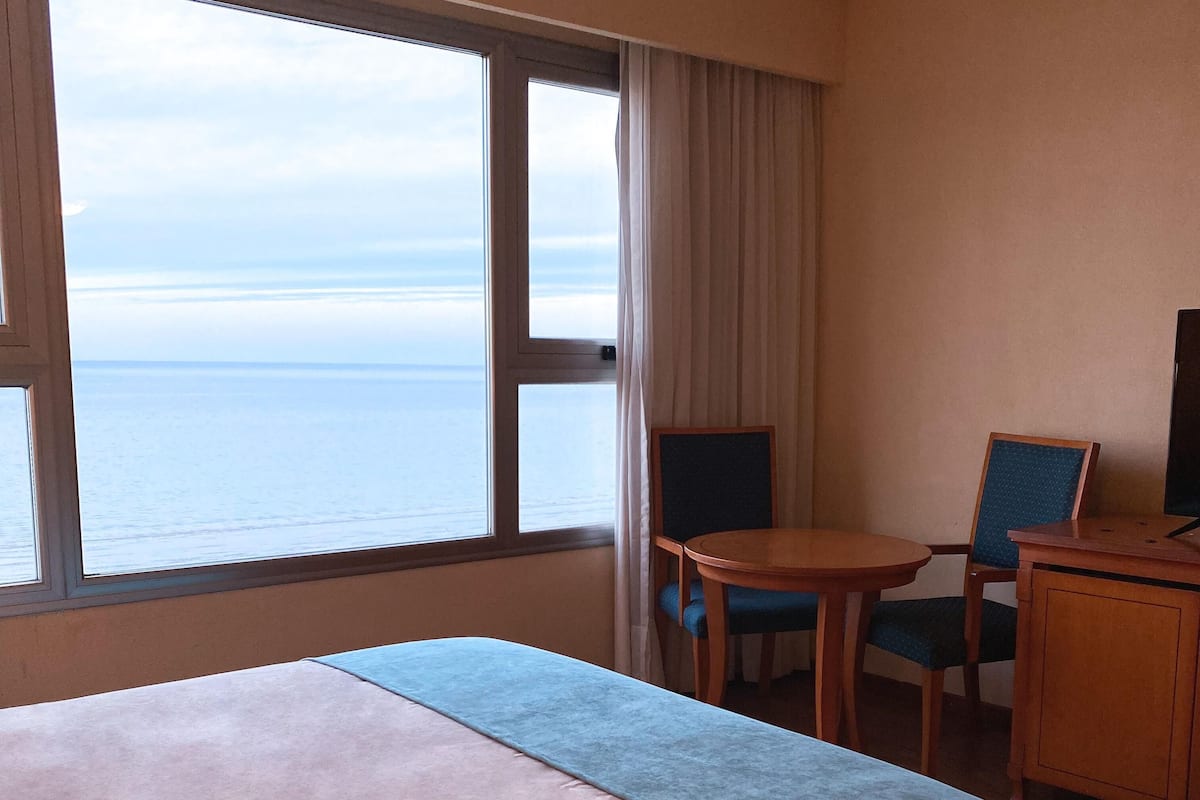1 Schlafzimmer, hochwertige Bettwaren, Daunenbettdecken