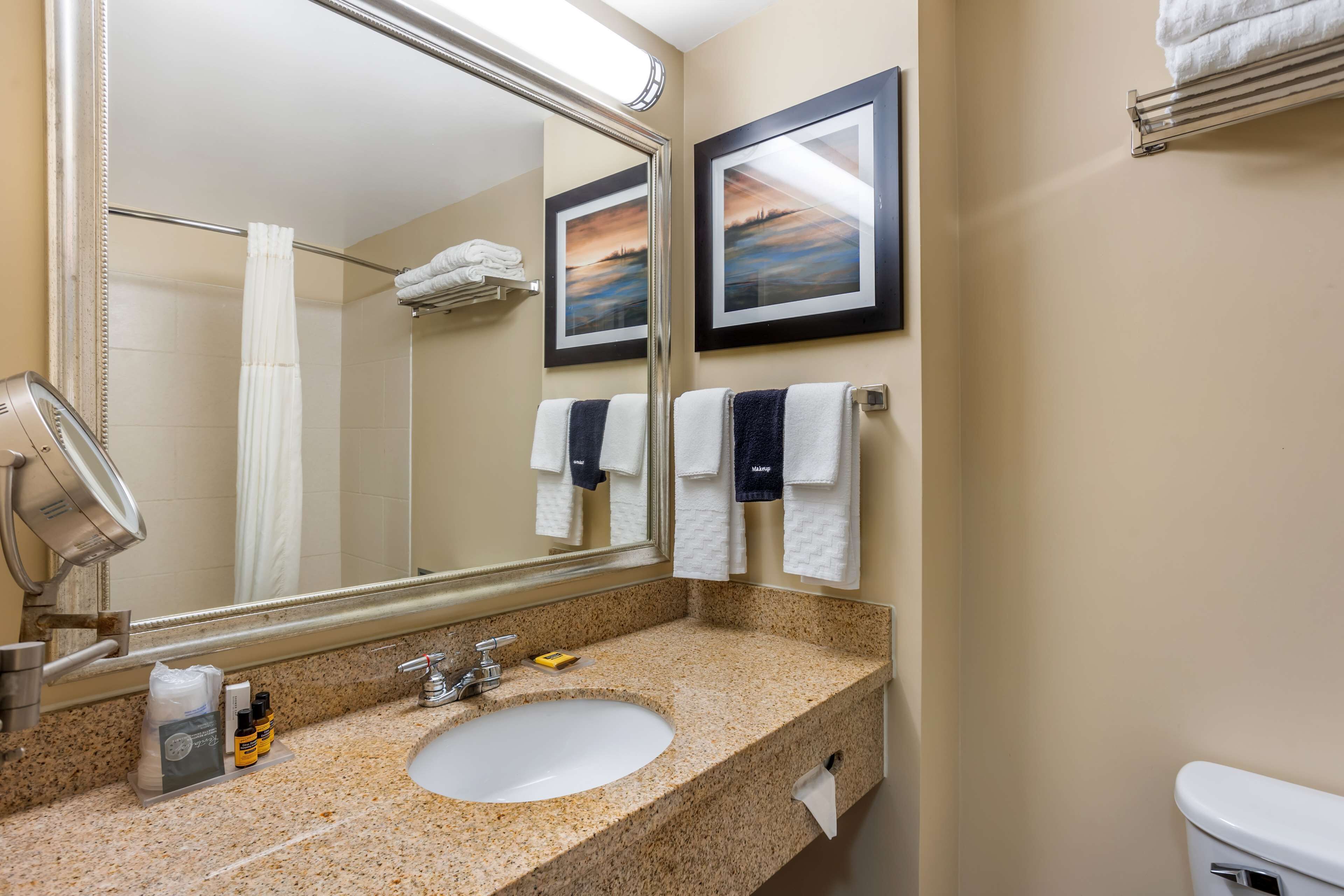 suite, multiple beds, non smoking, refrigerator & microwave (with sofabed) | bathroom | combined shower/bathtub, free toiletries, hair dryer, towels