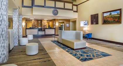 Best Western Plus University Park Inn & Suites
