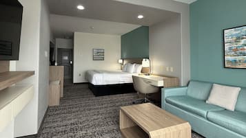 Deluxe kamer, 1 kingsize bed, niet-roken | Luxe beddengoed, een bureau, een laptopwerkplek, geluiddichte muren