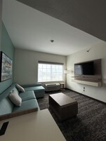 Ropa de cama de alta calidad y escritorio 