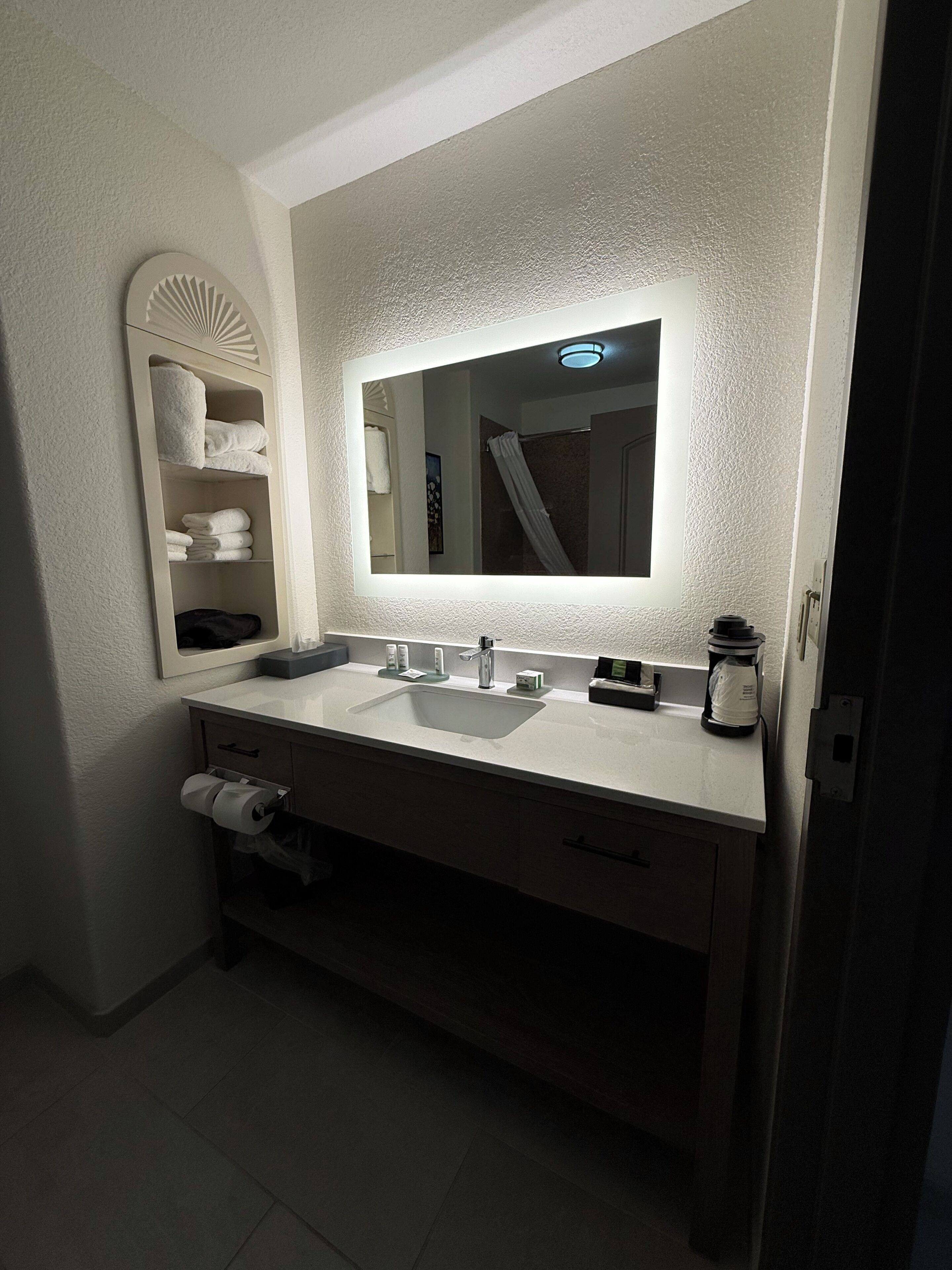 combined shower/bathtub, free toiletries, hair dryer, towels