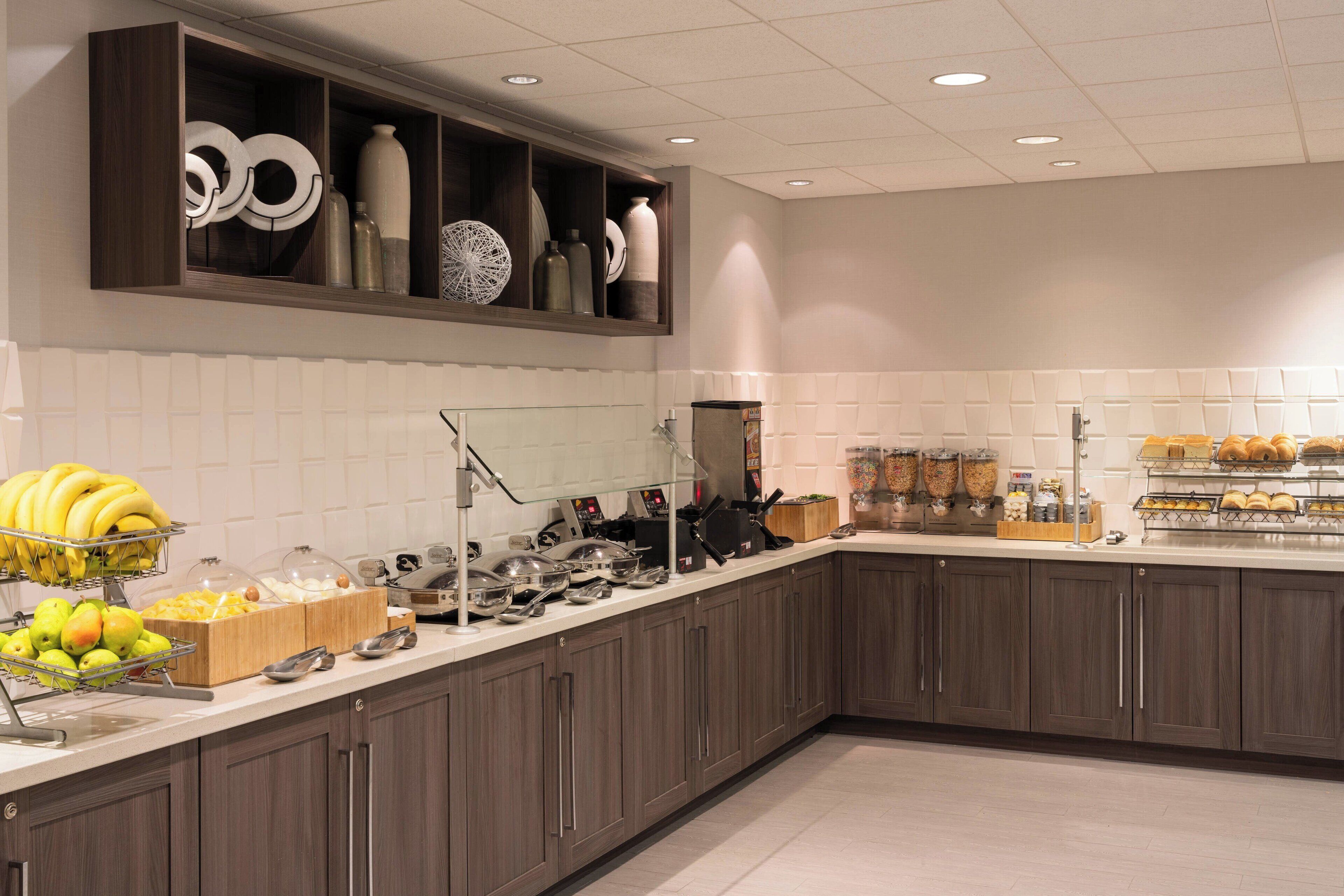 free daily continental breakfast