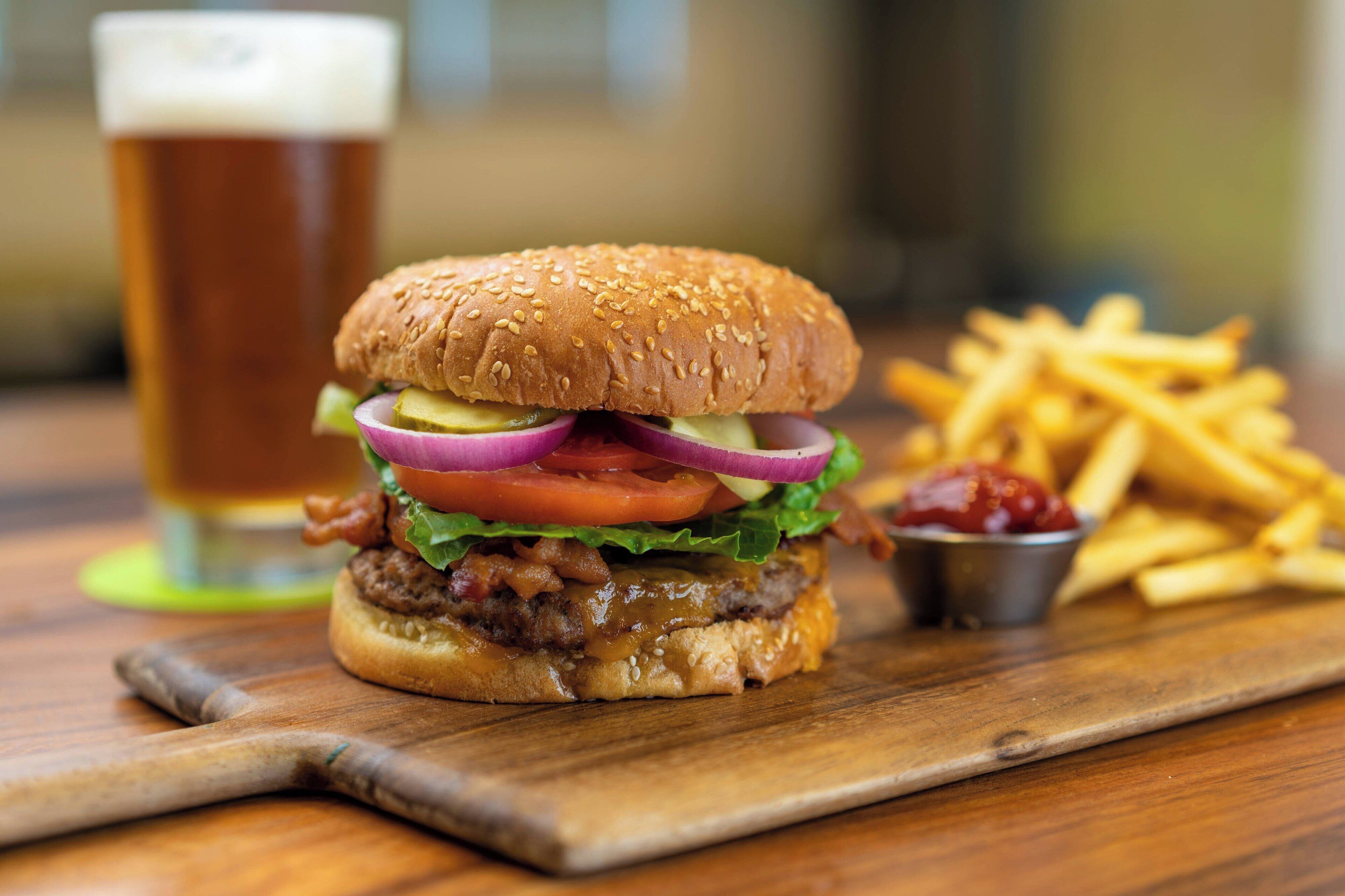 breakfast, lunch, dinner served; american cuisine