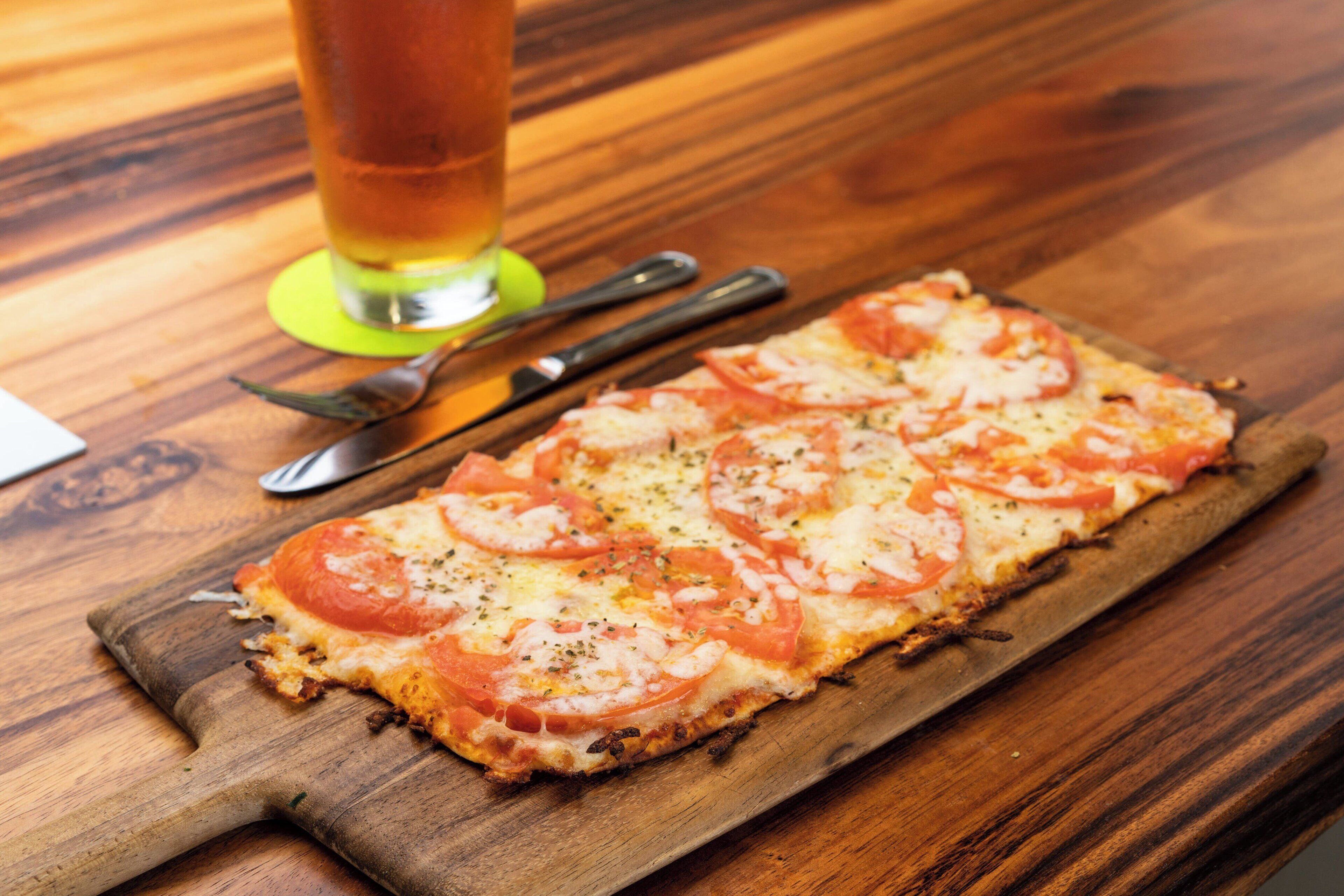 breakfast, lunch, dinner served; american cuisine