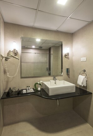 Hotel Unit (Superior Room) | Bathroom