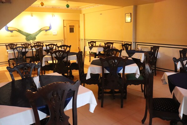 Café da manhã, almoço e jantar