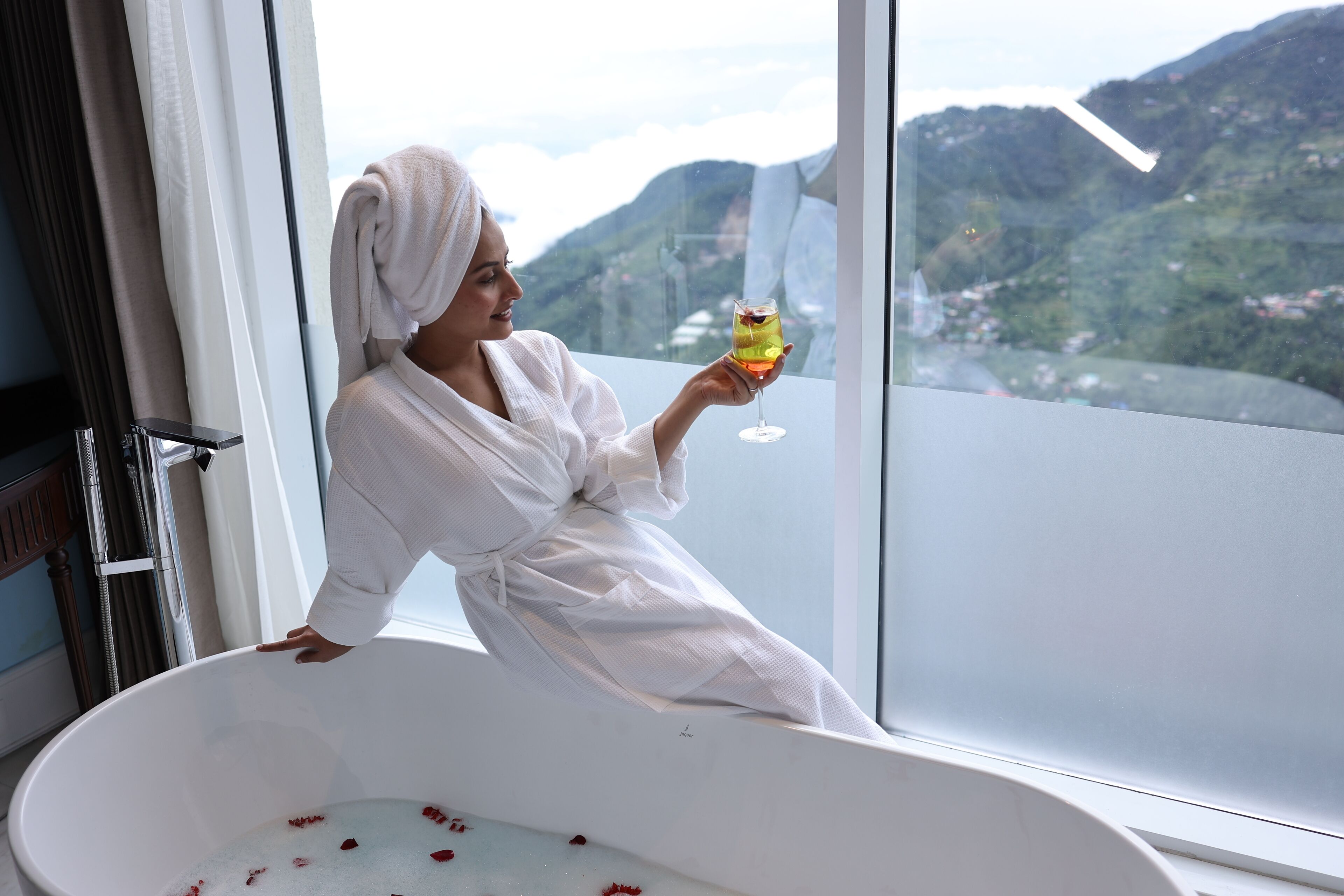 Quarto real, 1 cama King | Camas com colchões pillow-top, frigobar, cofres nos quartos