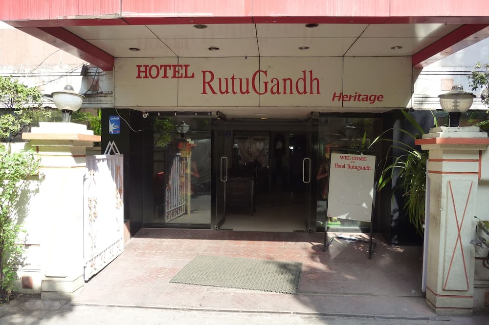 Hotel RutuGandh Heritage