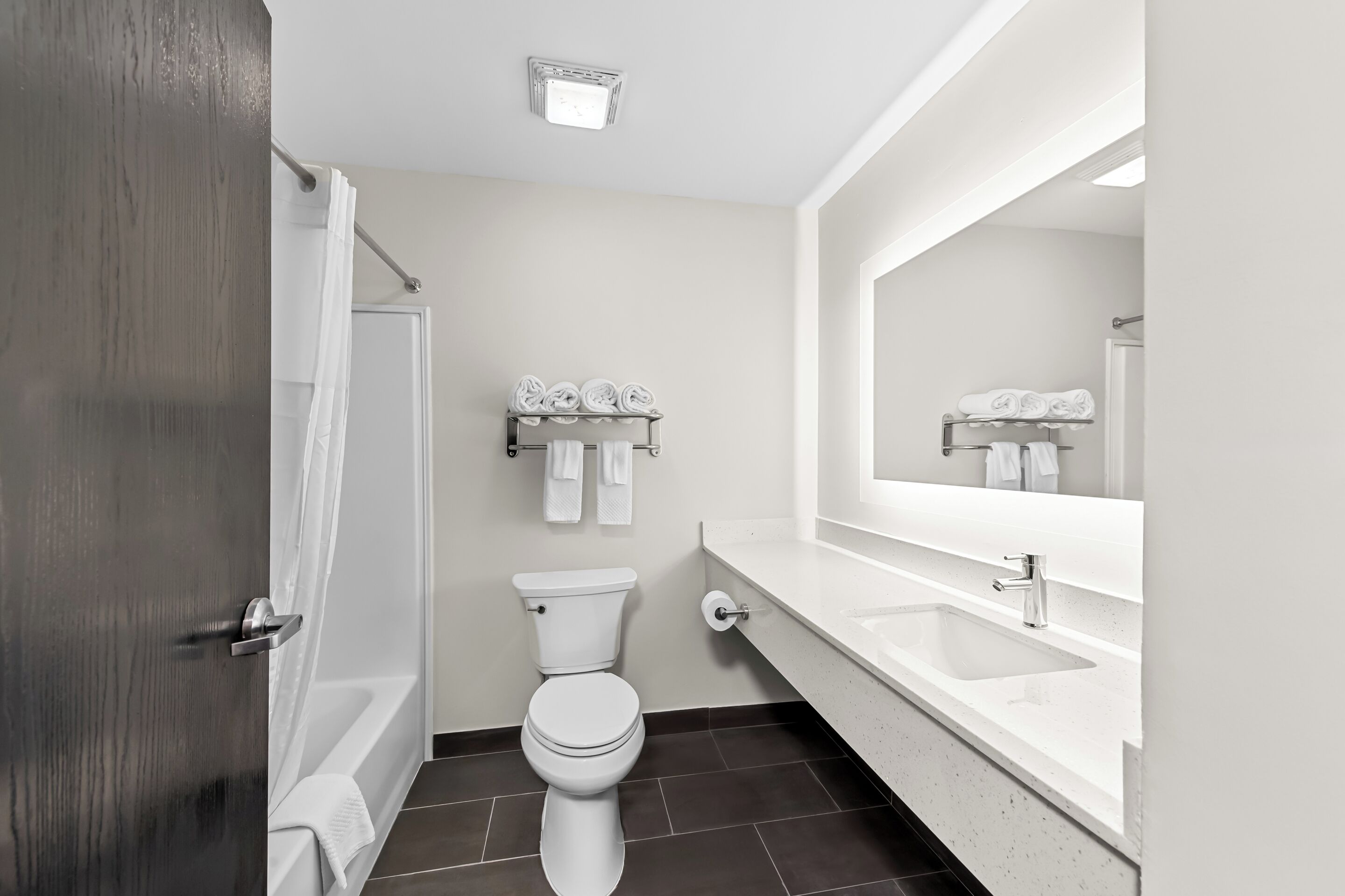 Handtücher, Seife, Shampoo, Toilettenpapier