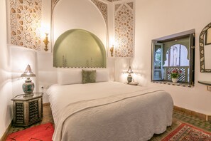 Kahden hengen superior-huone (yksi tai kaksi sänkyä) | Egyptinpuuvillaiset lakanat, ylelliset vuodevaatteet