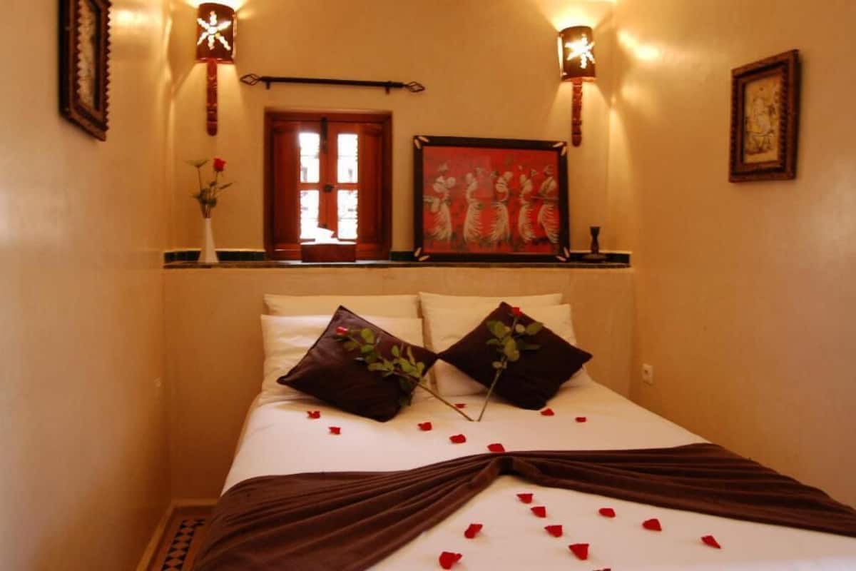 Egyptian cotton sheets, premium bedding, pillow-top beds, in-room safe