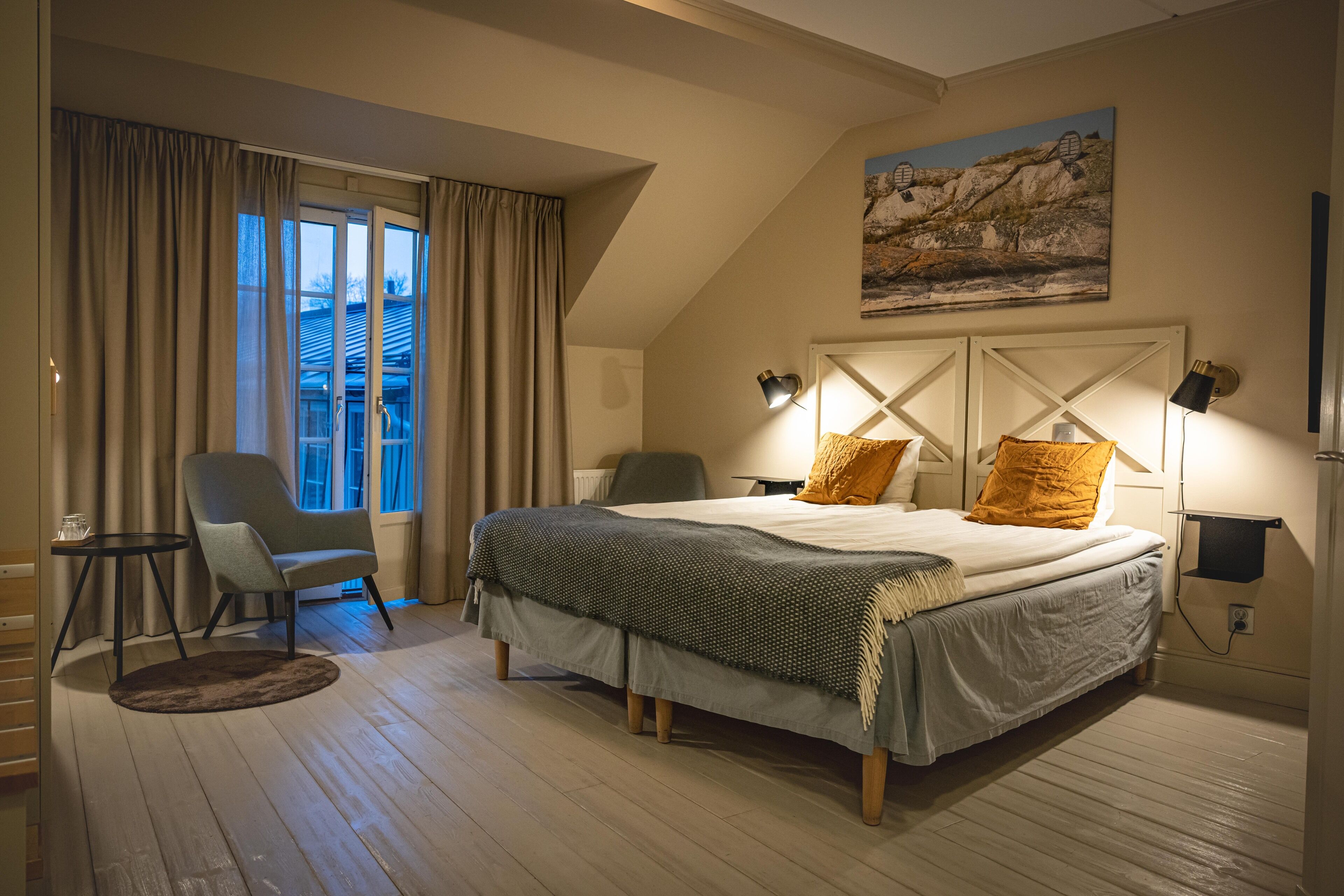 Individuelt dekorert, individuelt innredet og blendingsgardiner