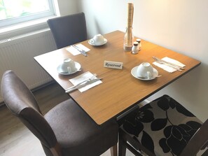 Coffee/tea maker, electric kettle - Penny Farthing Hotel (Lyndhurst)