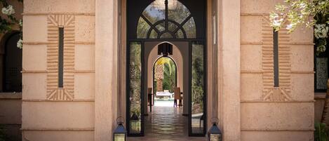 Entrada de la propiedad