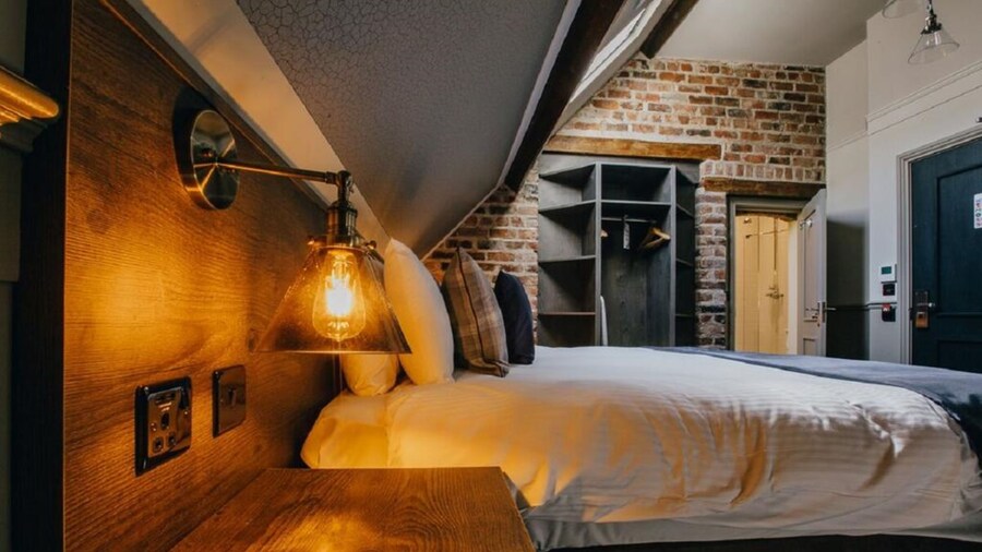 Duke Of Edinburgh Hotel