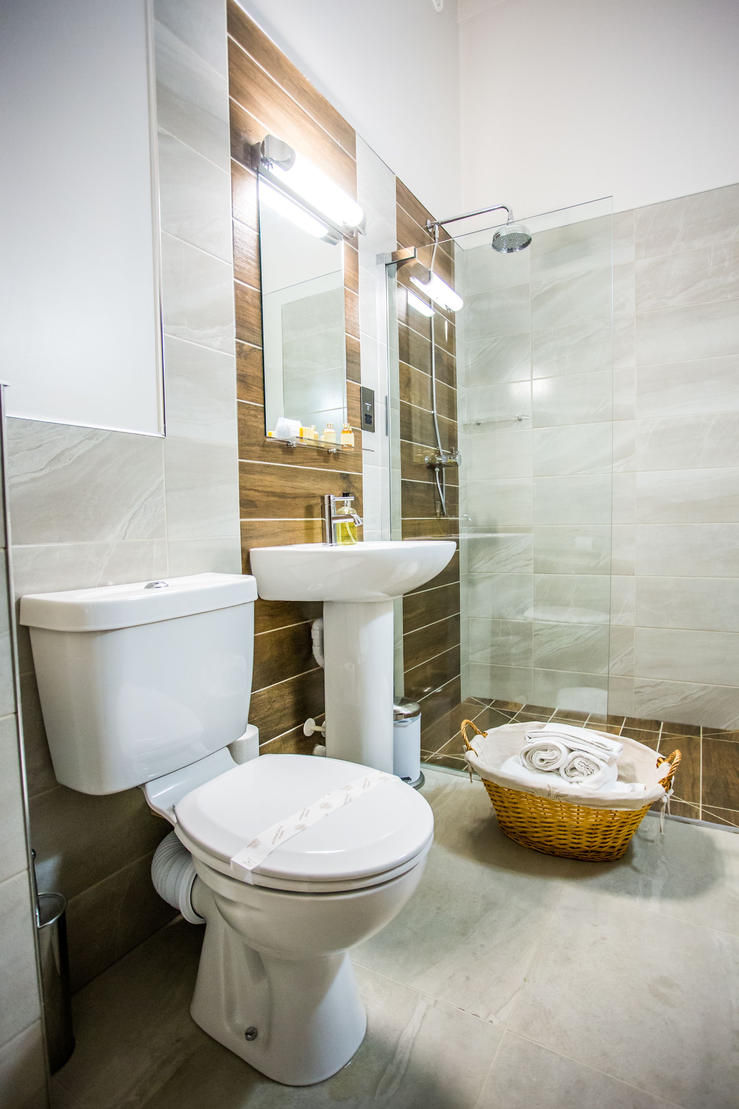 executive double room | bathroom | designer toiletries, hair dryer, towels