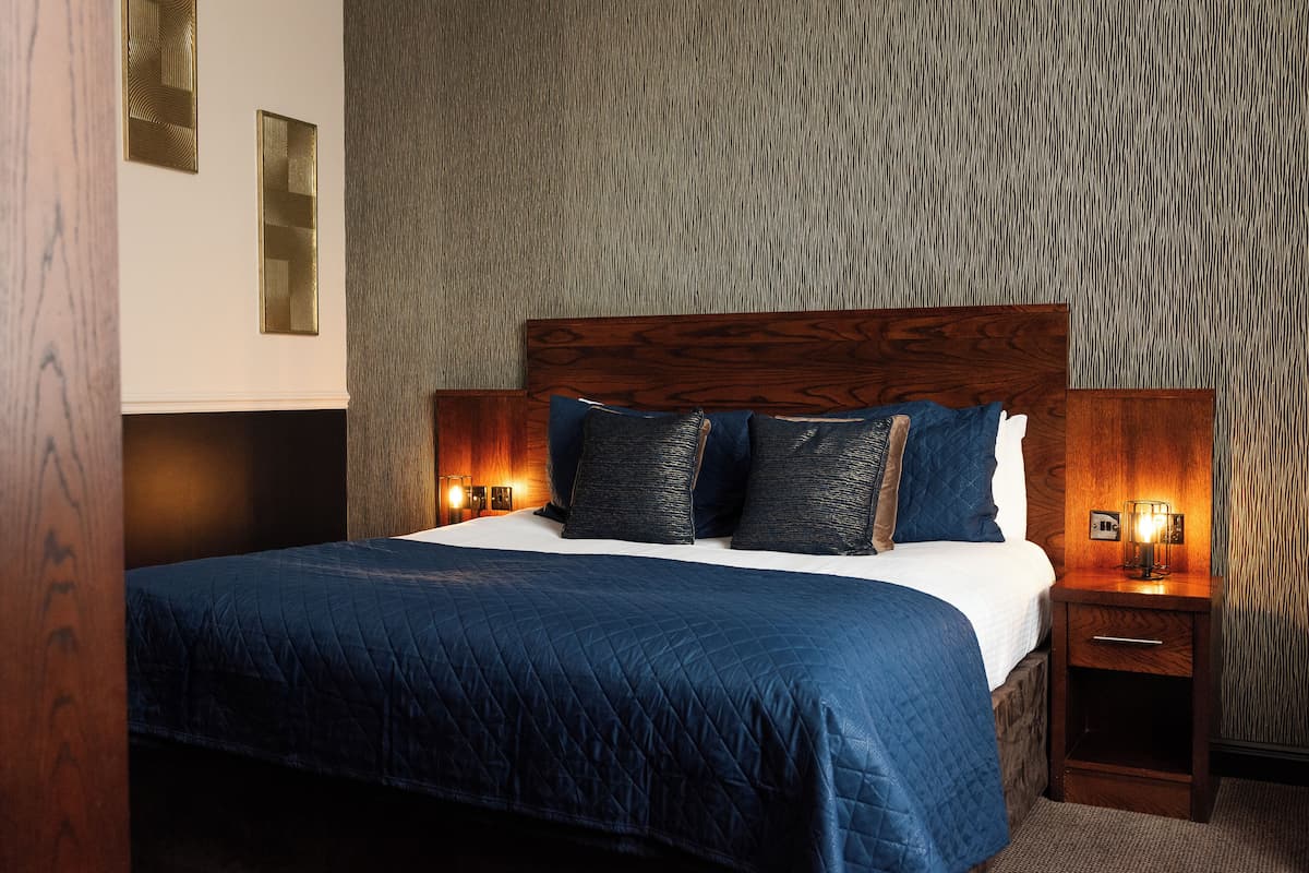 Standard Double Room | Individually decorated, individually furnished, desk, soundproofing