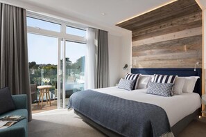 Luxury King with Sundeck | Iron/ironing board, WiFi - St Michael's Resort (Falmouth)