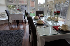 Dining - The Ridings Guest House (Oxford)