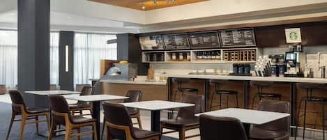 Déjeuner et souper servis sur place