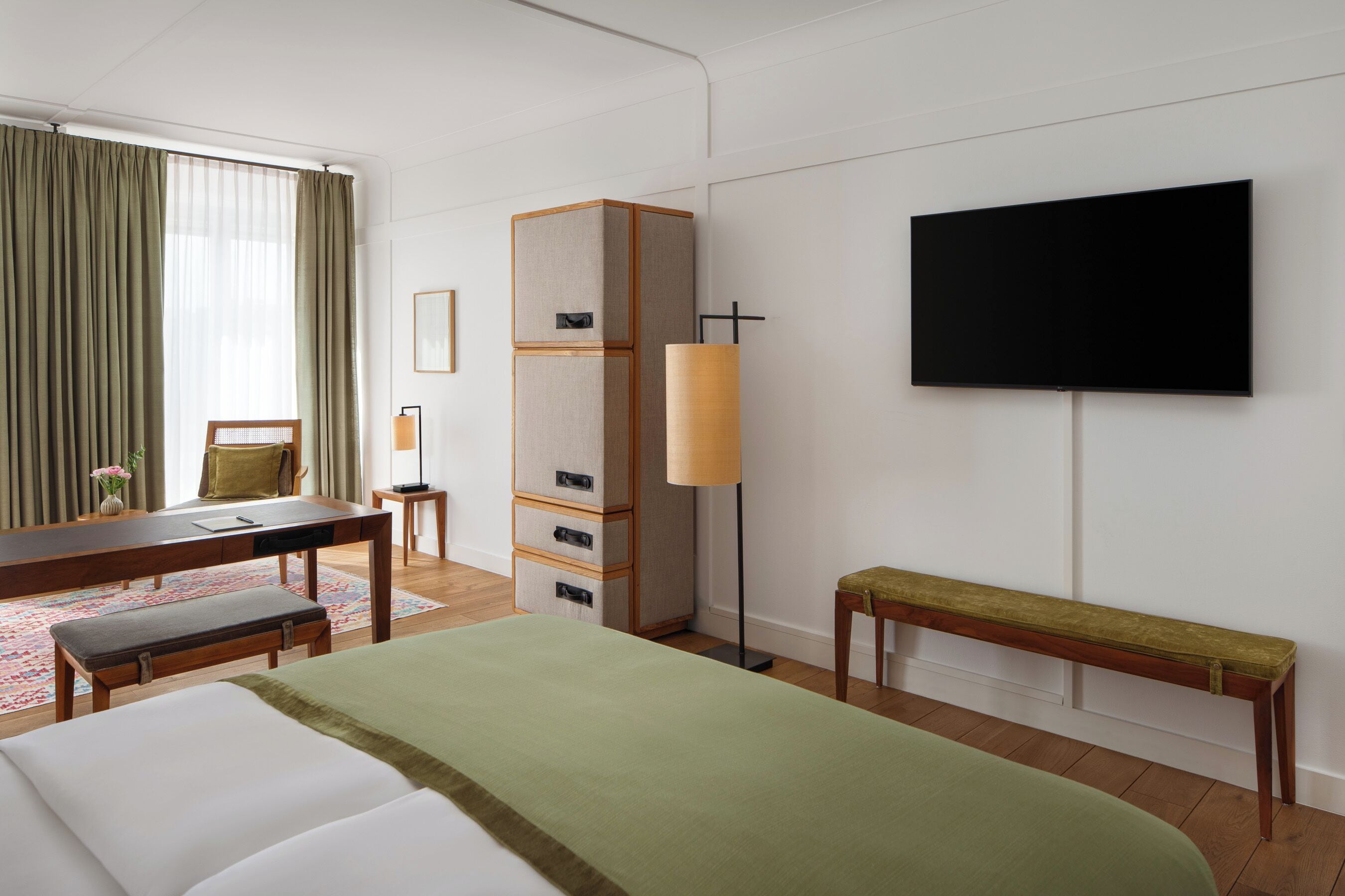 Photo - Louis Hotel