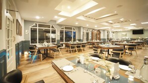 レストラン