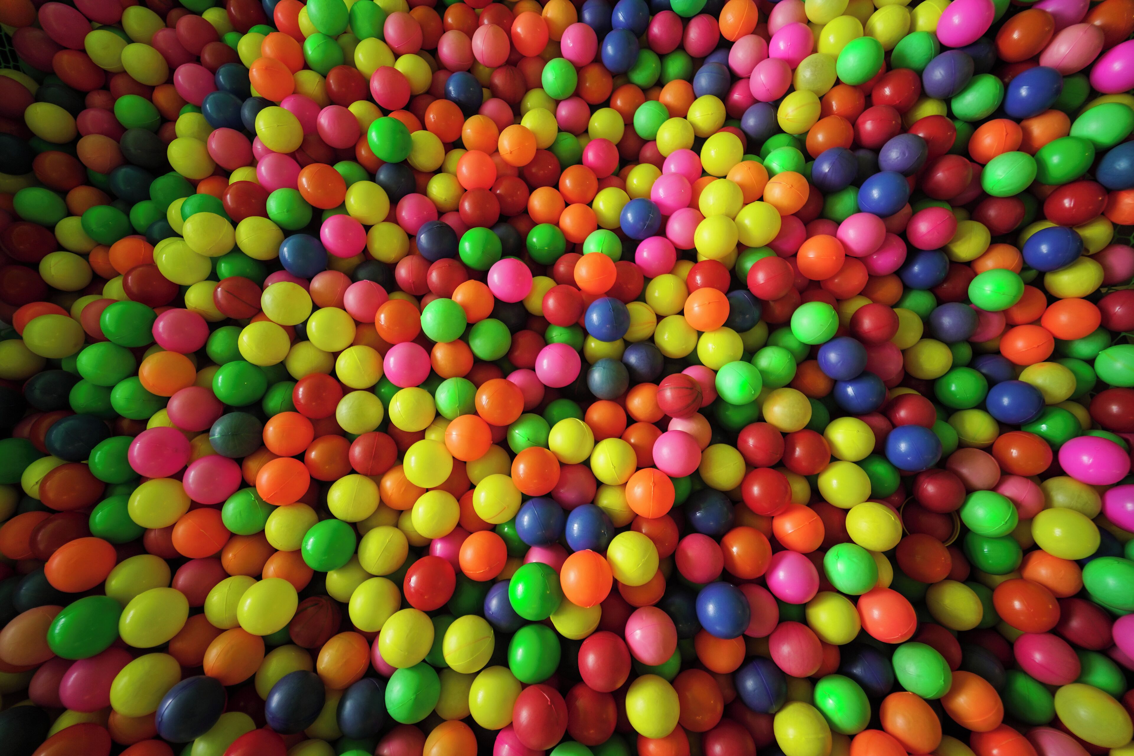 A densely packed collection of colorful plastic balls.