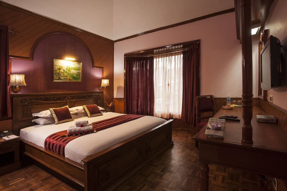 Egyptian cotton sheets, premium bedding, in-room safe