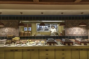 Desayuno buffet todos los días (con cargo)