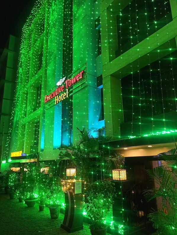Front of property - Hotel Executive Tower (Kolkata)