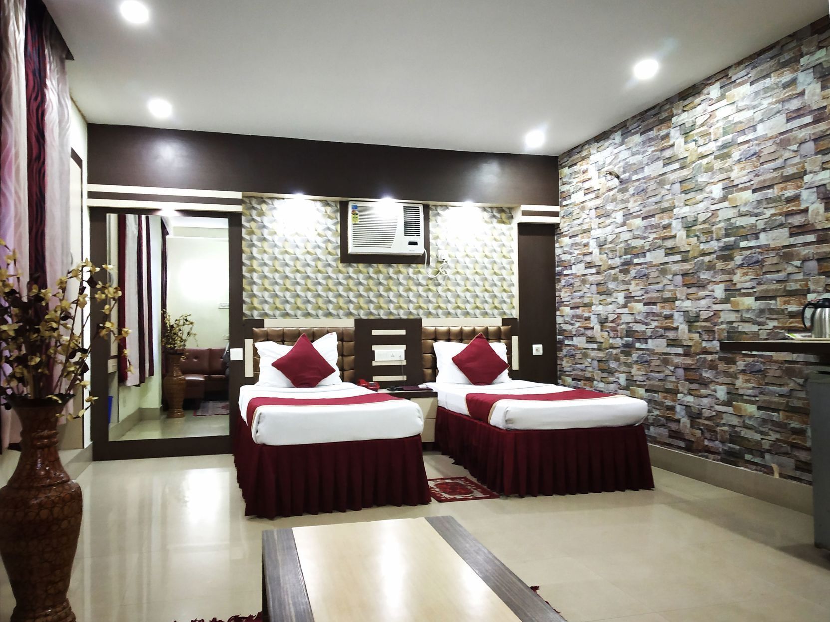 Premium bedding, in-room safe, desk, soundproofing