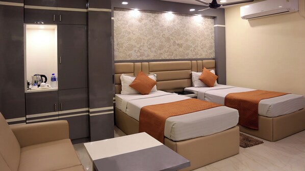 Deluxe Room, 1 Bedroom, City View | View from room