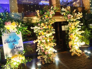 Interior entrance - Hotel Executive Tower (Kolkata)