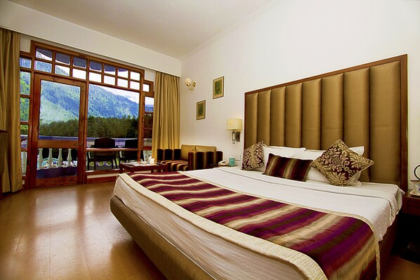 Deluxe Room, 1 Double Bed | Valley view