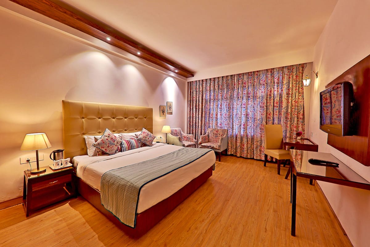 Standard Room, Garden View | In-room safe, rollaway beds, free WiFi, bed sheets