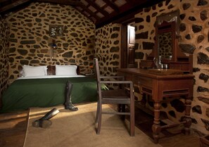 Standard Room, 1 Double Bed, Garden View | Desk, bed sheets - Elephant Valley (Kodaikanal)