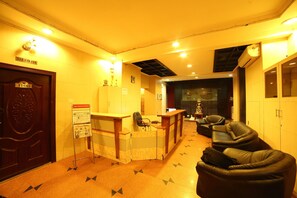 Reception - Blossoms Serviced Apartments (Chennai)