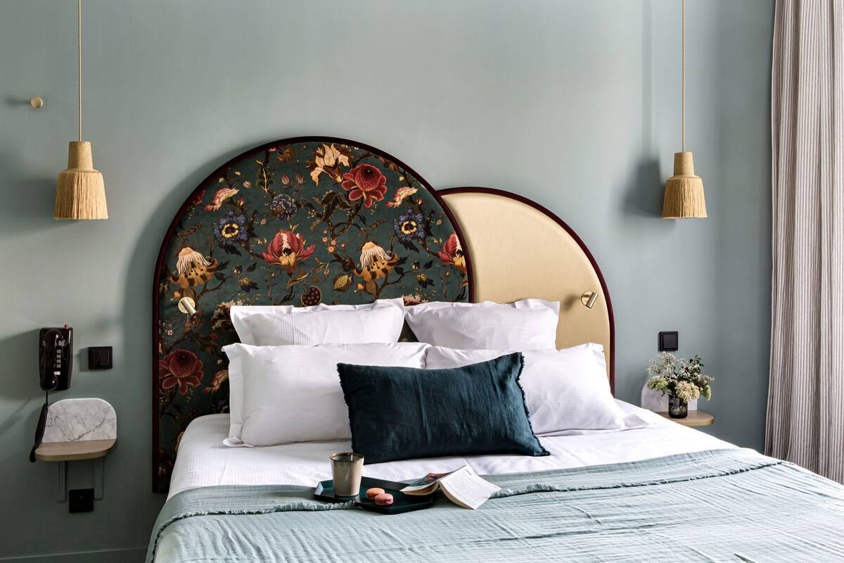 Premium bedding, in-room safe, desk, laptop workspace