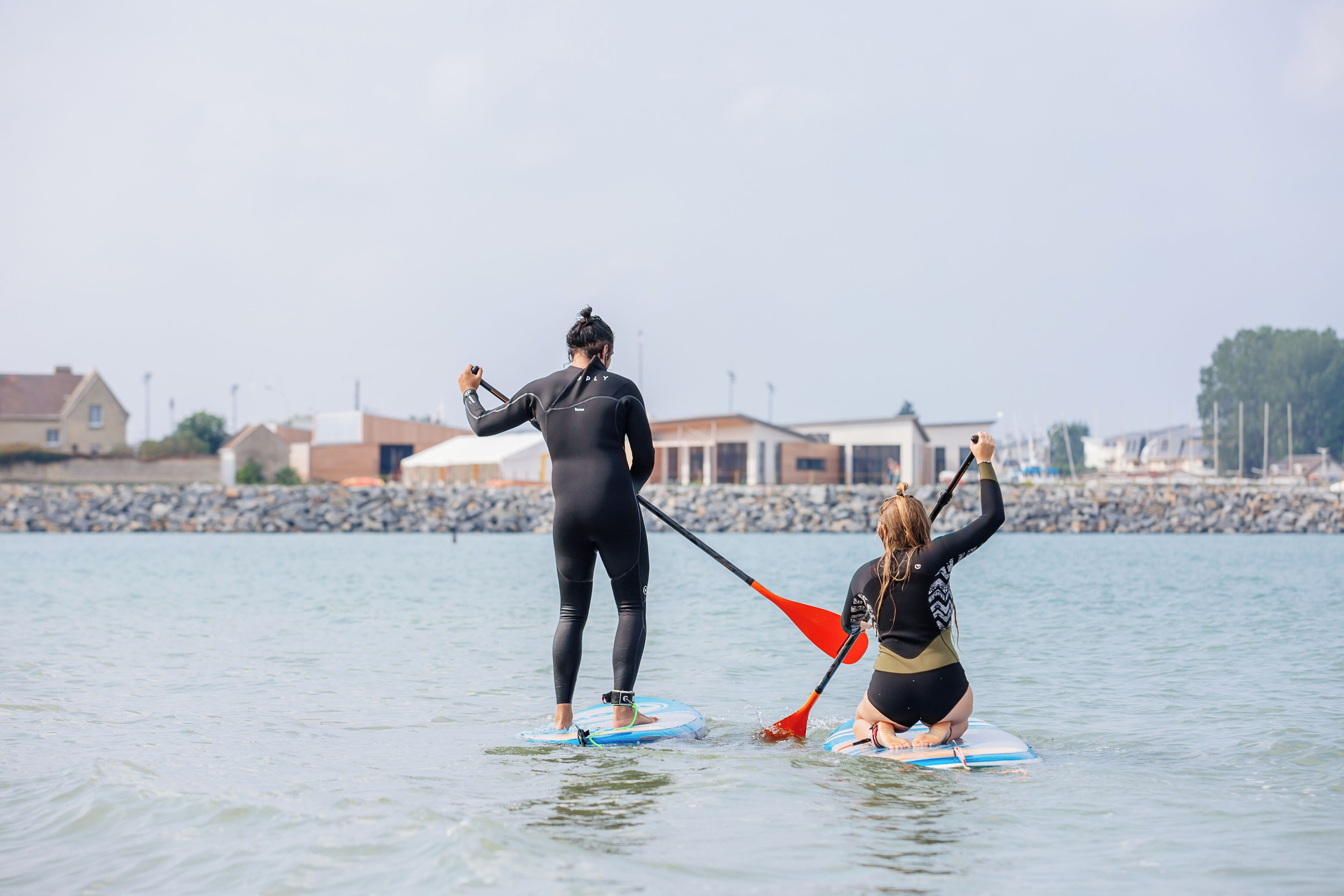 Surfing/bodyboarding