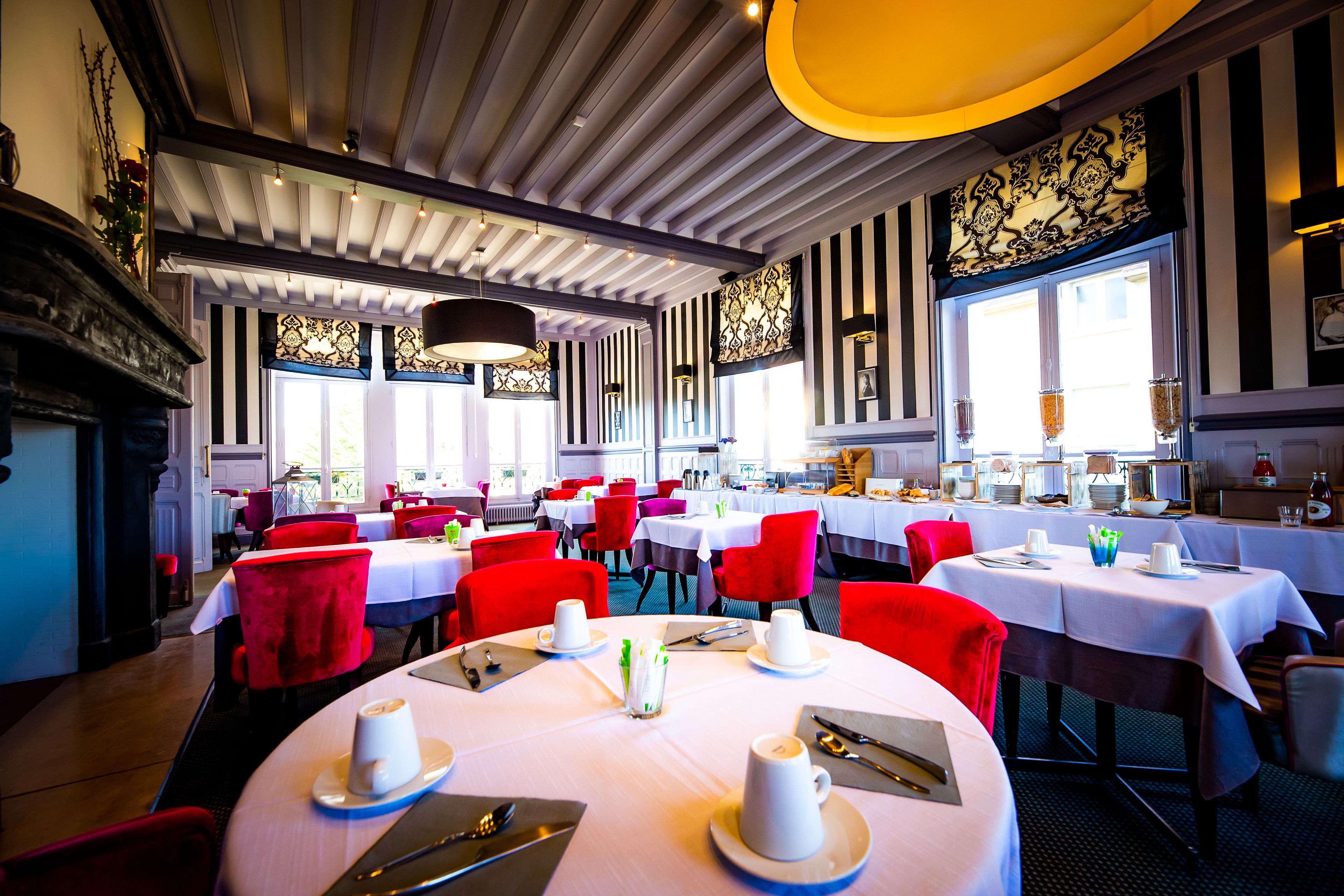 Daily buffet breakfast (EUR 13.50 per person)