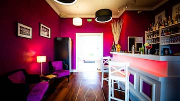Havudsigt, tilbyder morgenmad og Happy Hour