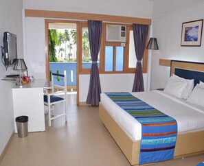 Chambre supérieure double ou avec lits jumeaux | Literie de qualité, minibar, coffre-fort, ameublement unique