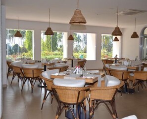 Breakfast, lunch, dinner and brunch served - Peerless Resort Port Blair (Port Blair)